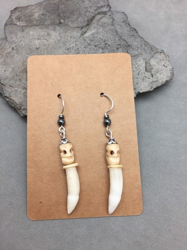 Alligator tooth dangle - alligator,